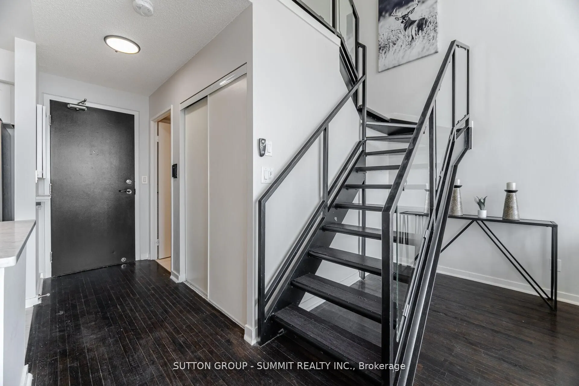 250 MANITOBA Street, #709