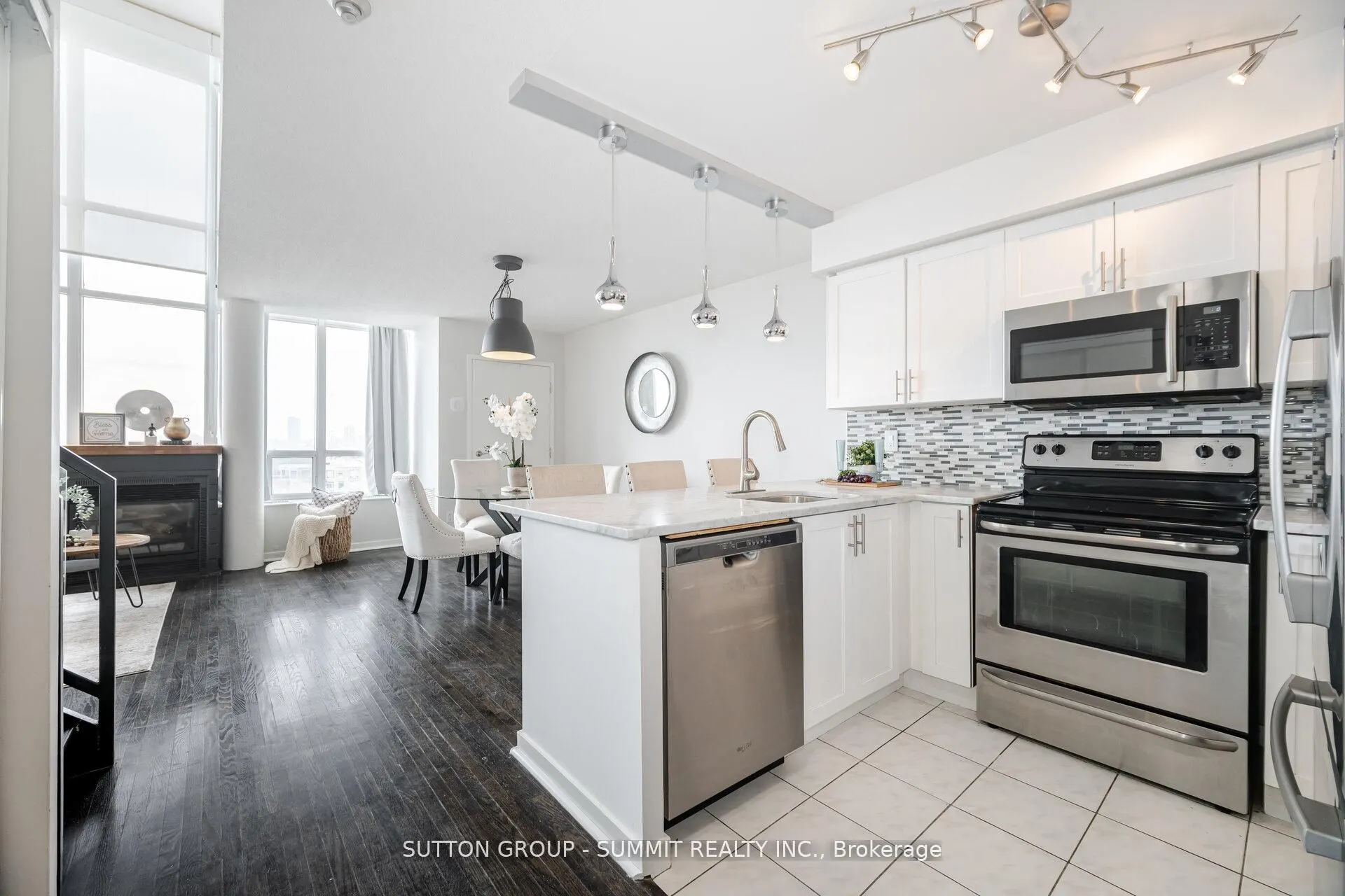 250 MANITOBA Street, #709