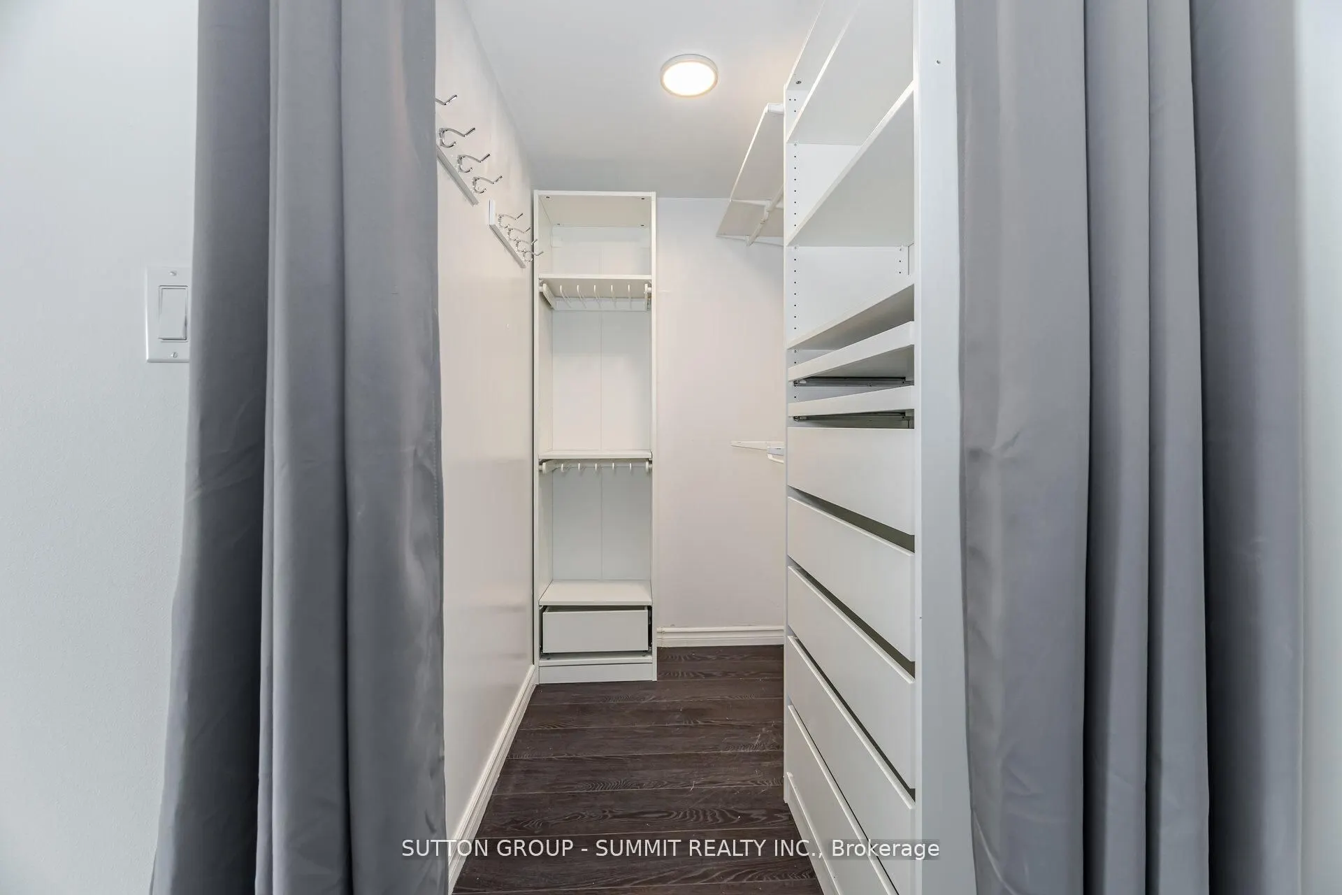 250 MANITOBA Street, #709