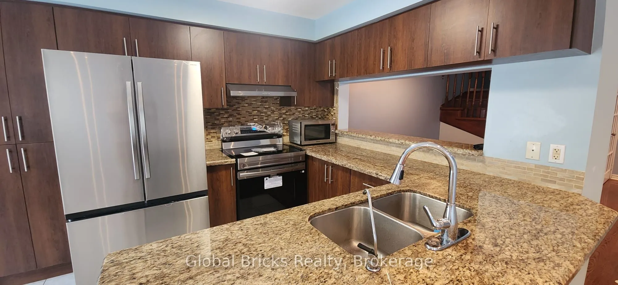 4187 Goldenrod Crescent