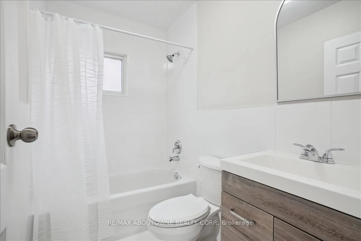 2354 Queensway Drive, #2