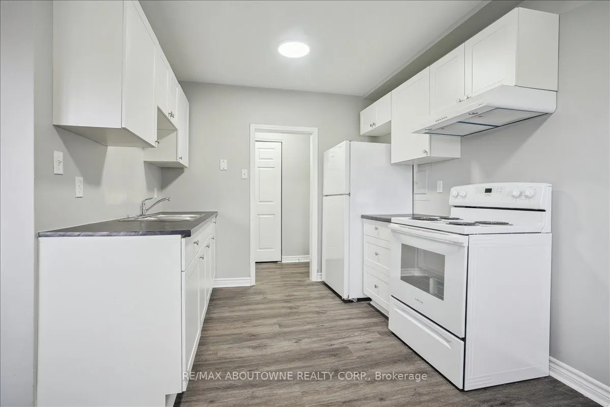 2354 Queensway Drive, #2