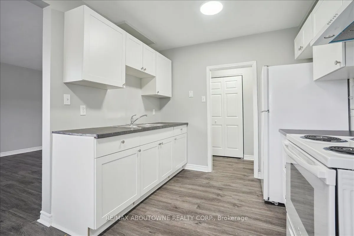 2354 Queensway Drive, #2