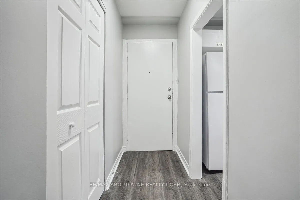 2354 Queensway Drive, #2
