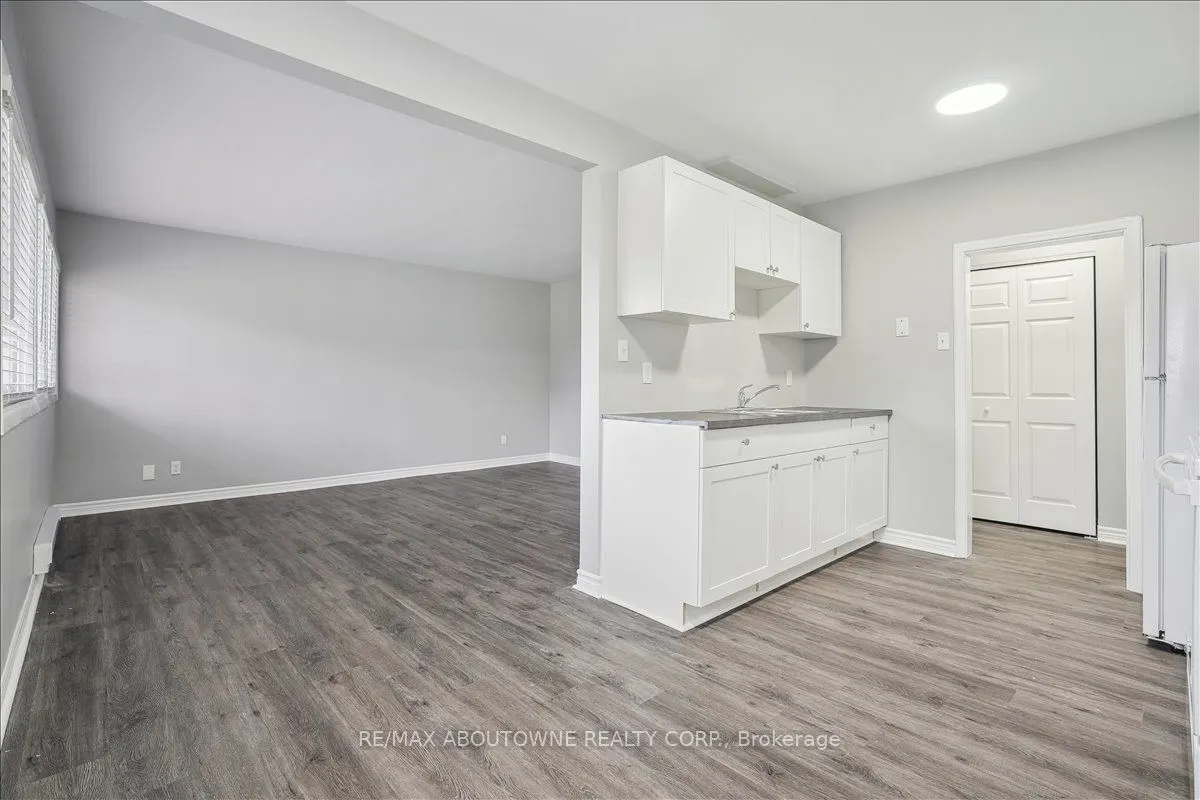 2354 Queensway Drive, #2