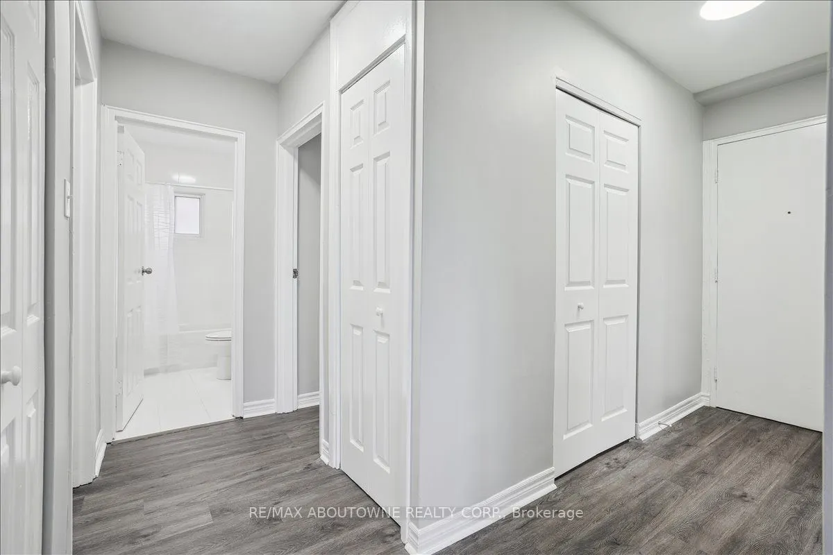 2354 Queensway Drive, #2