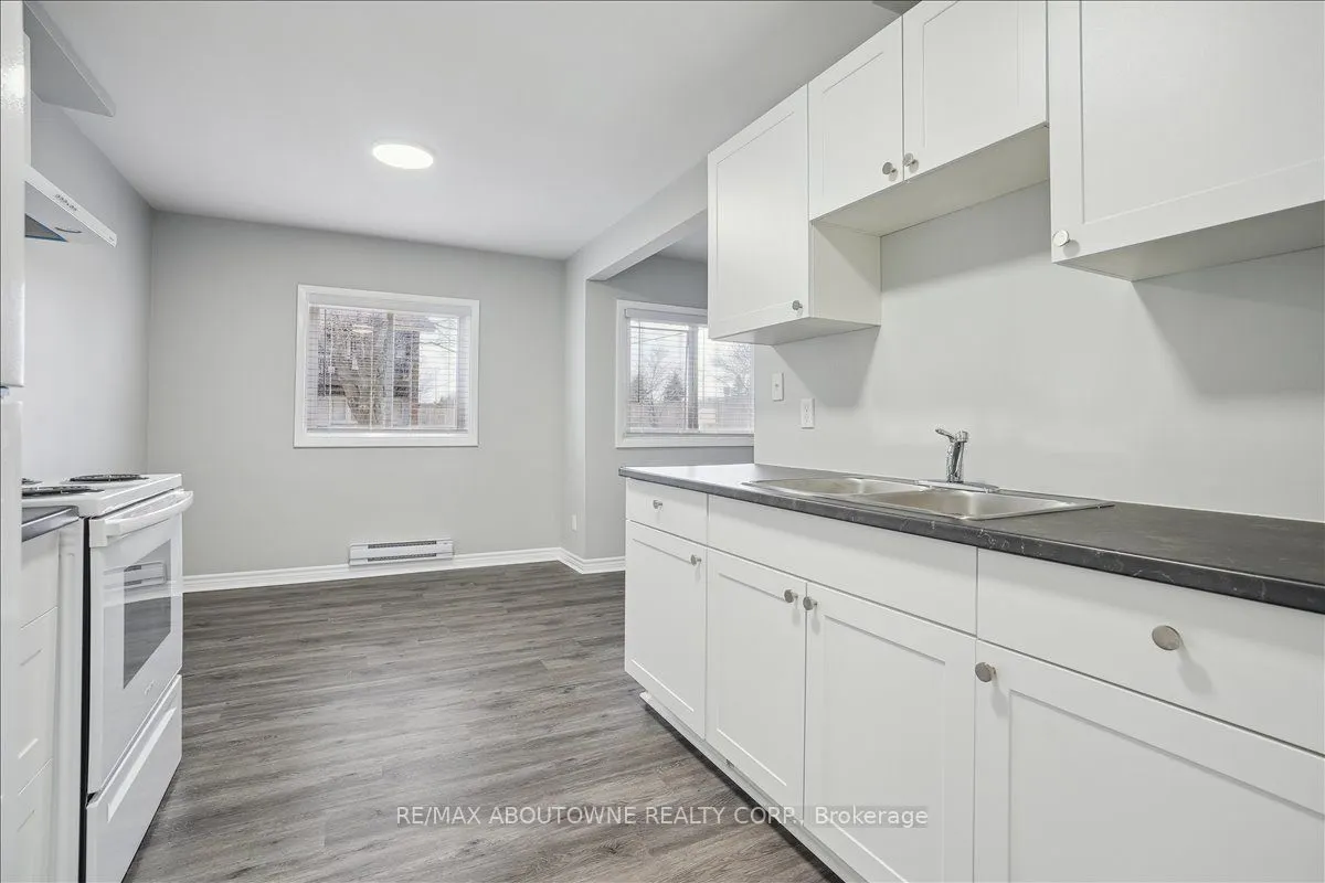 2354 Queensway Drive, #2