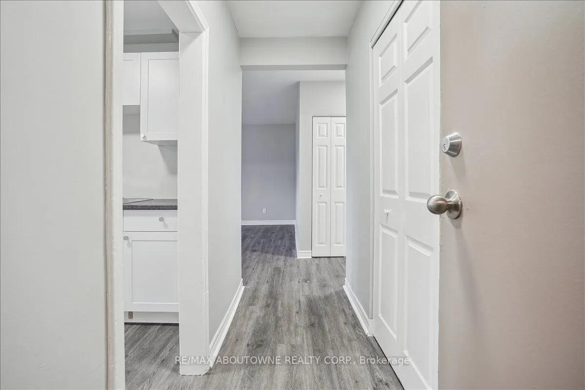 2354 Queensway Drive, #2