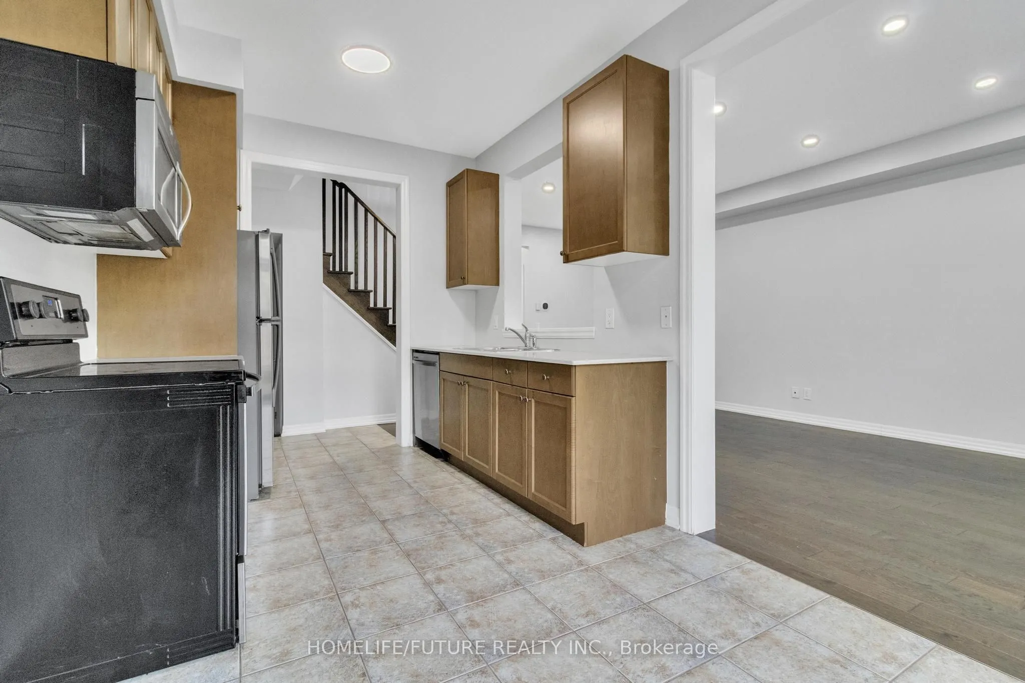 81 Hanson Crescent