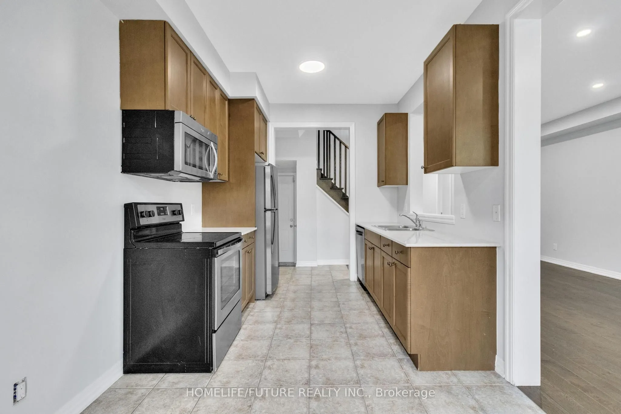 81 Hanson Crescent
