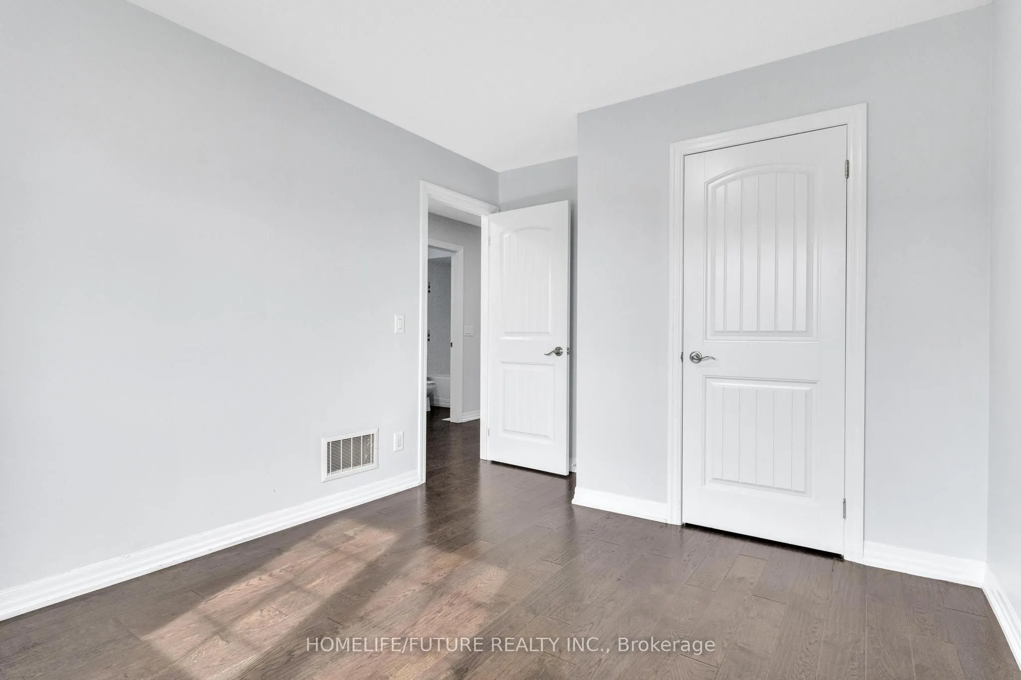 81 Hanson Crescent