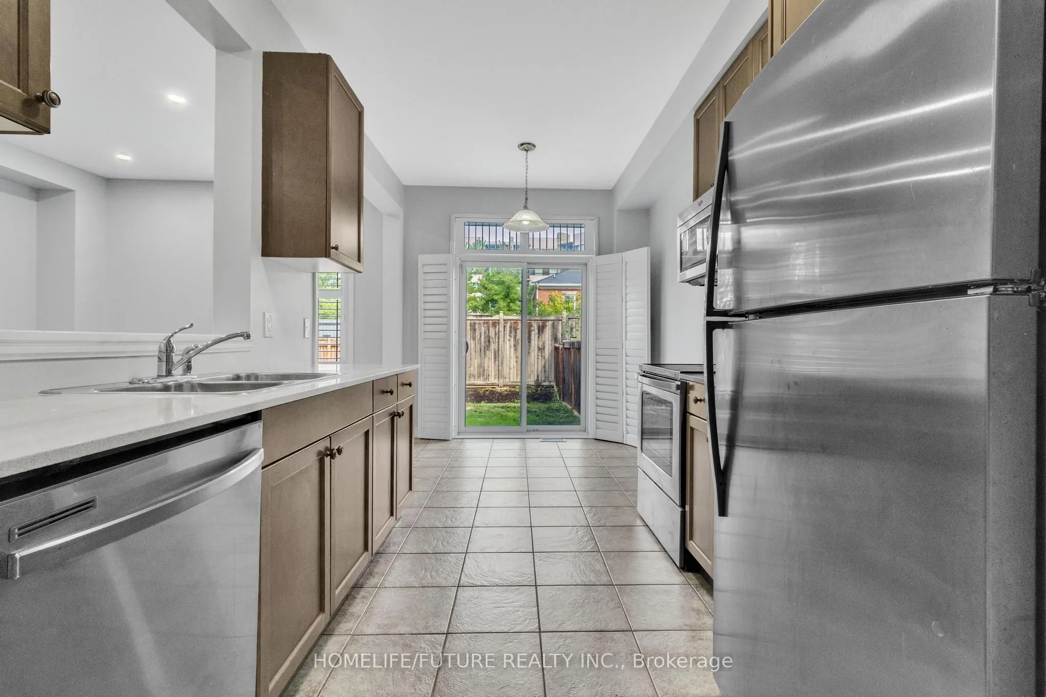 81 Hanson Crescent