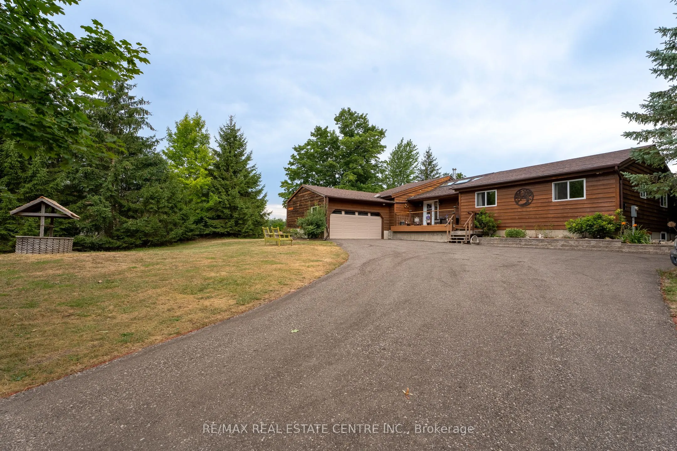 3762 Highpoint Side Road