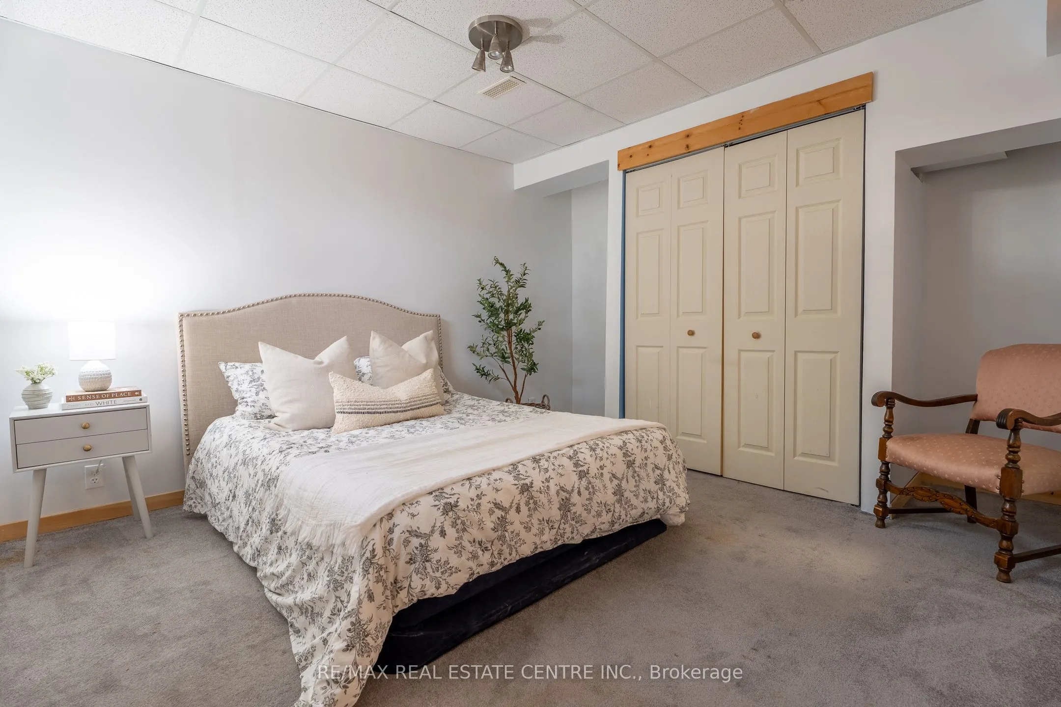 3762 Highpoint Side Road