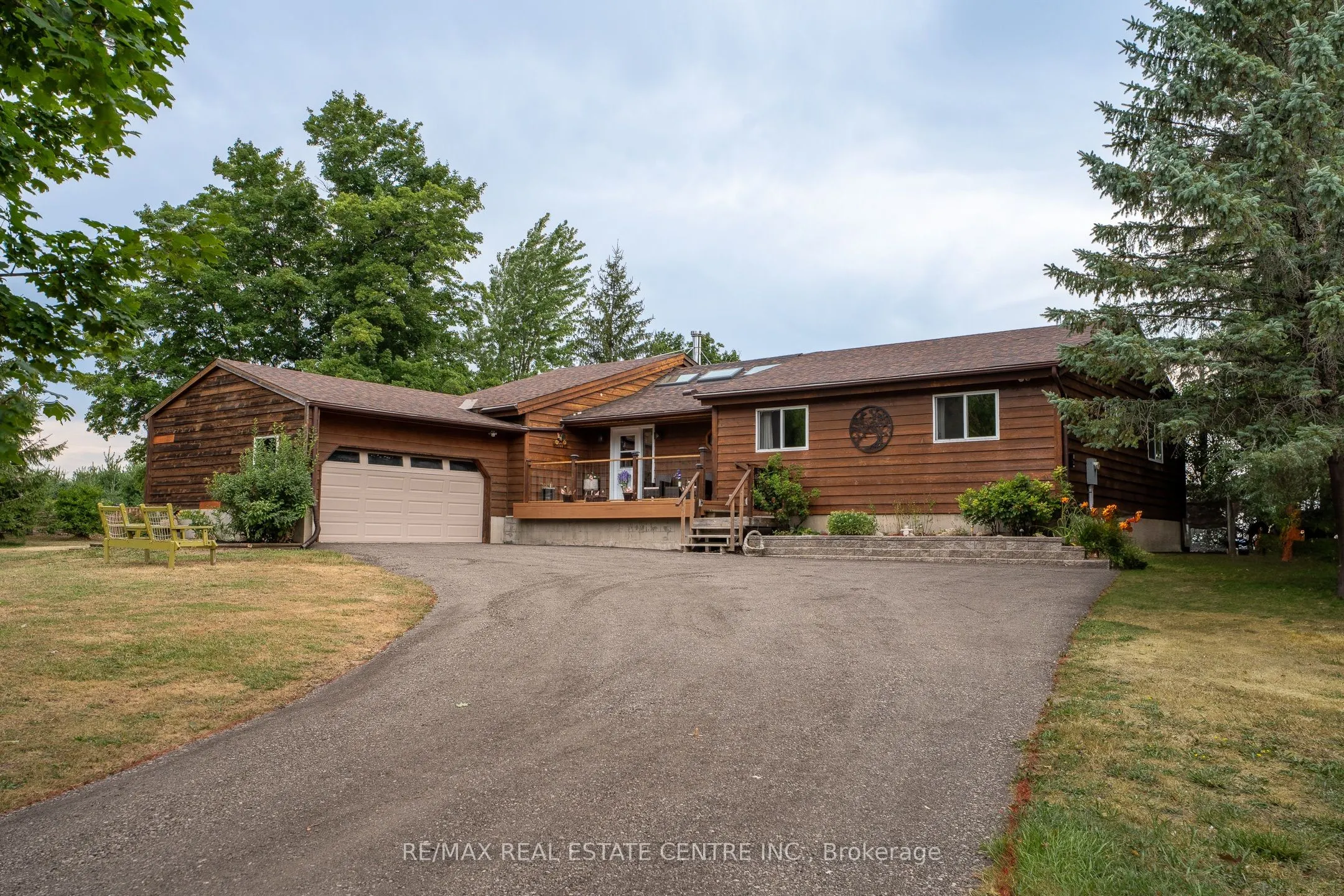 3762 Highpoint Side Road