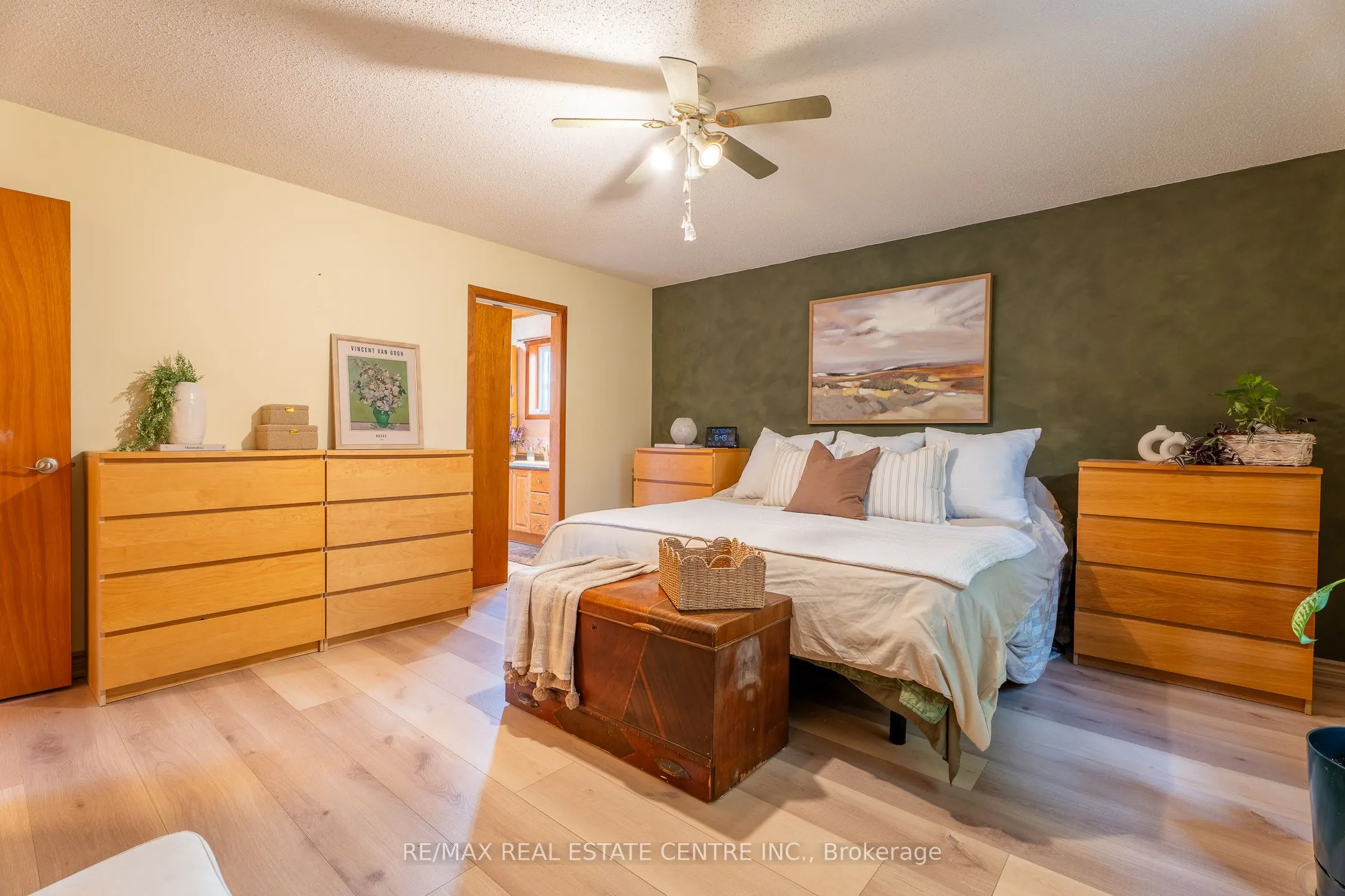 3762 Highpoint Side Road