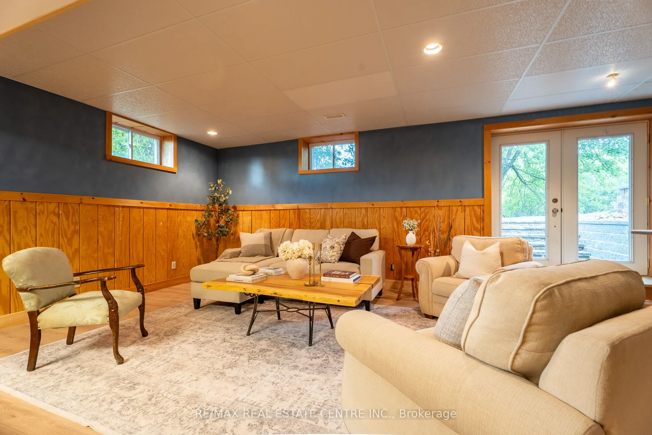 3762 Highpoint Side Road