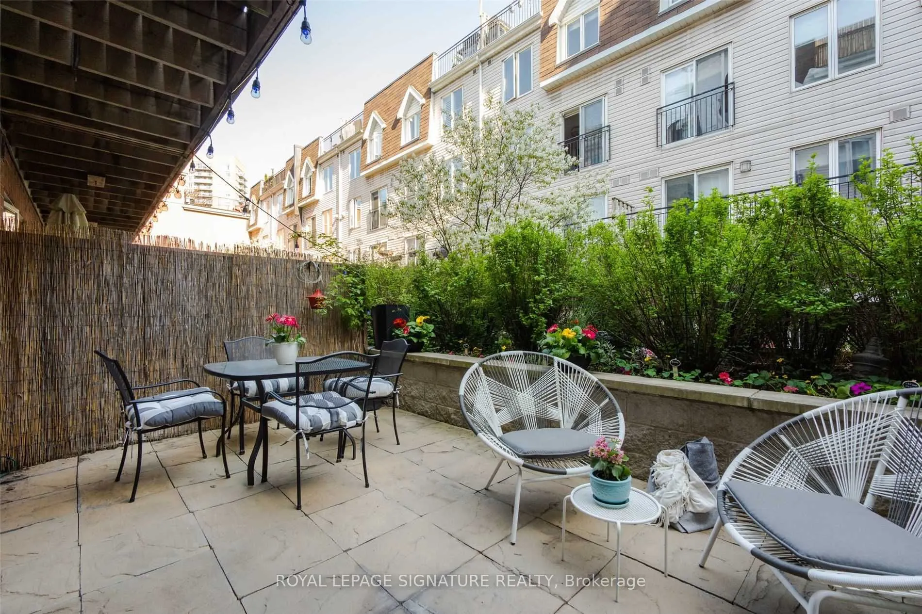 16 Laidlaw Street, #926