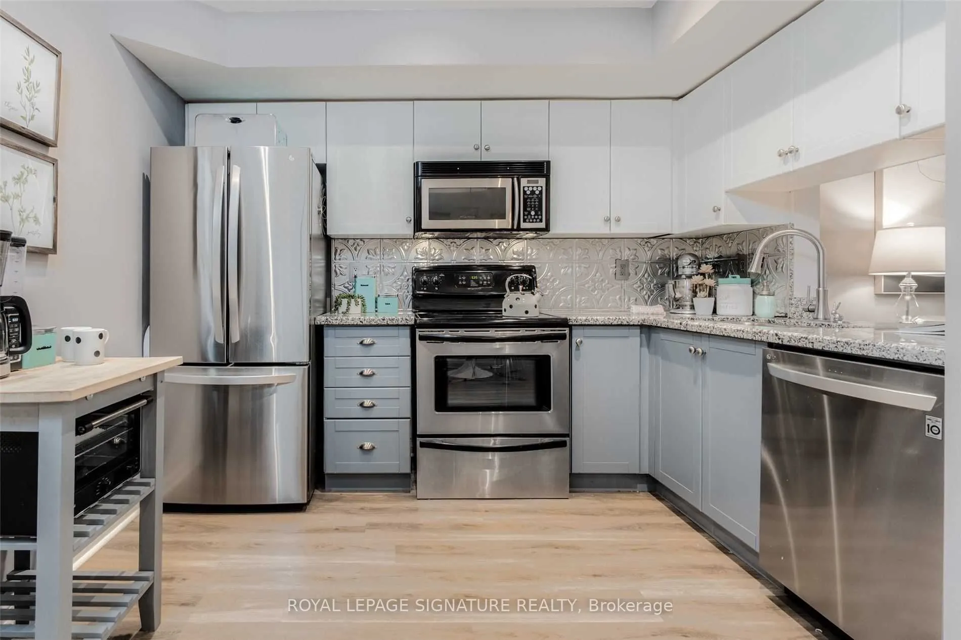 16 Laidlaw Street, #926