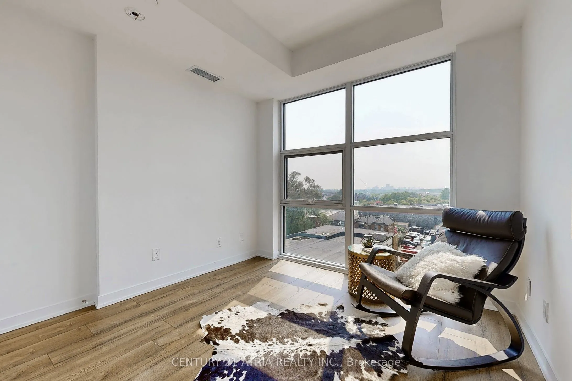 1787 St Clair Avenue, #607