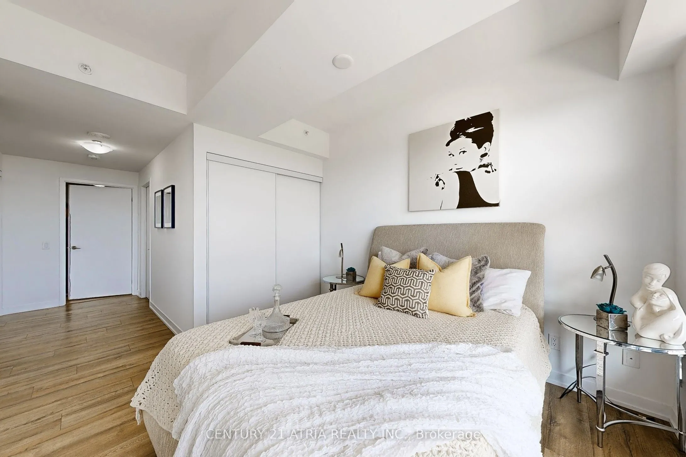 1787 St Clair Avenue, #607