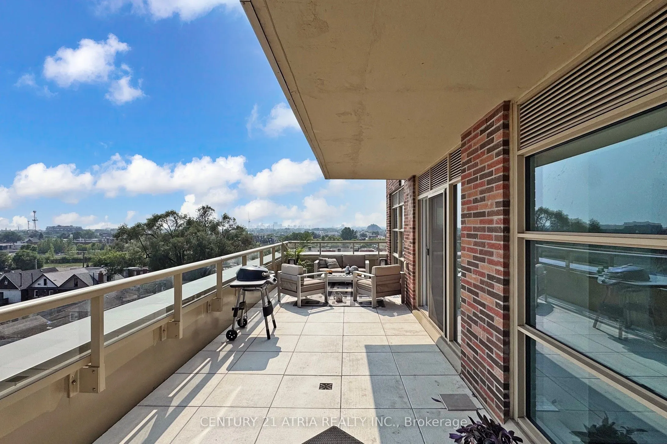 1787 St Clair Avenue, #607