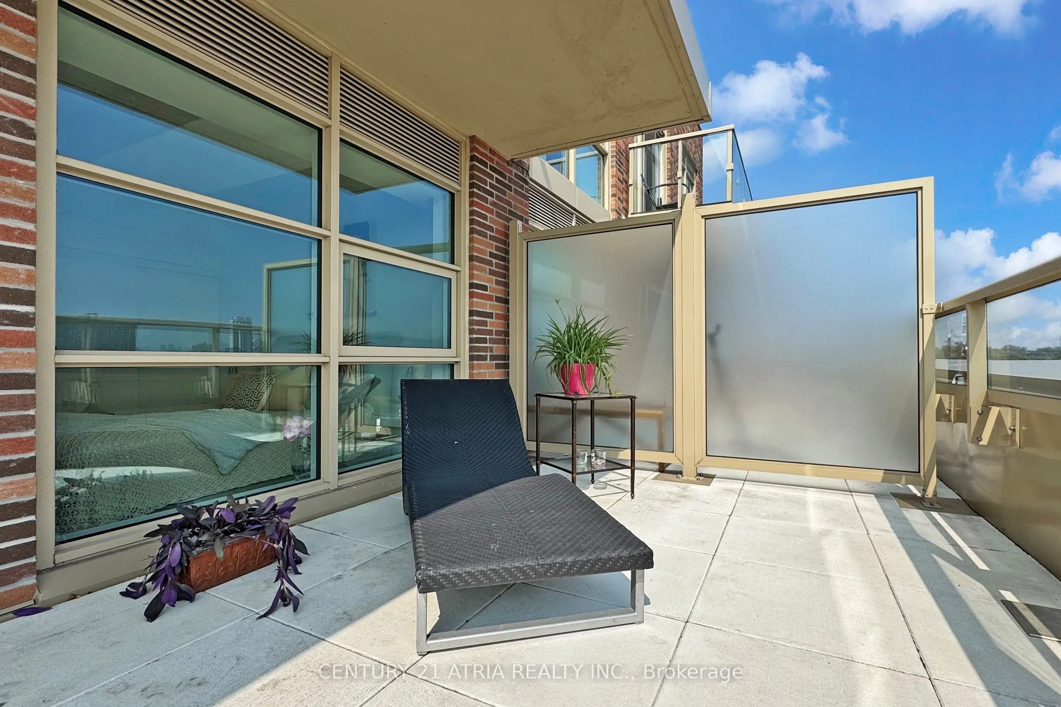 1787 St Clair Avenue, #607
