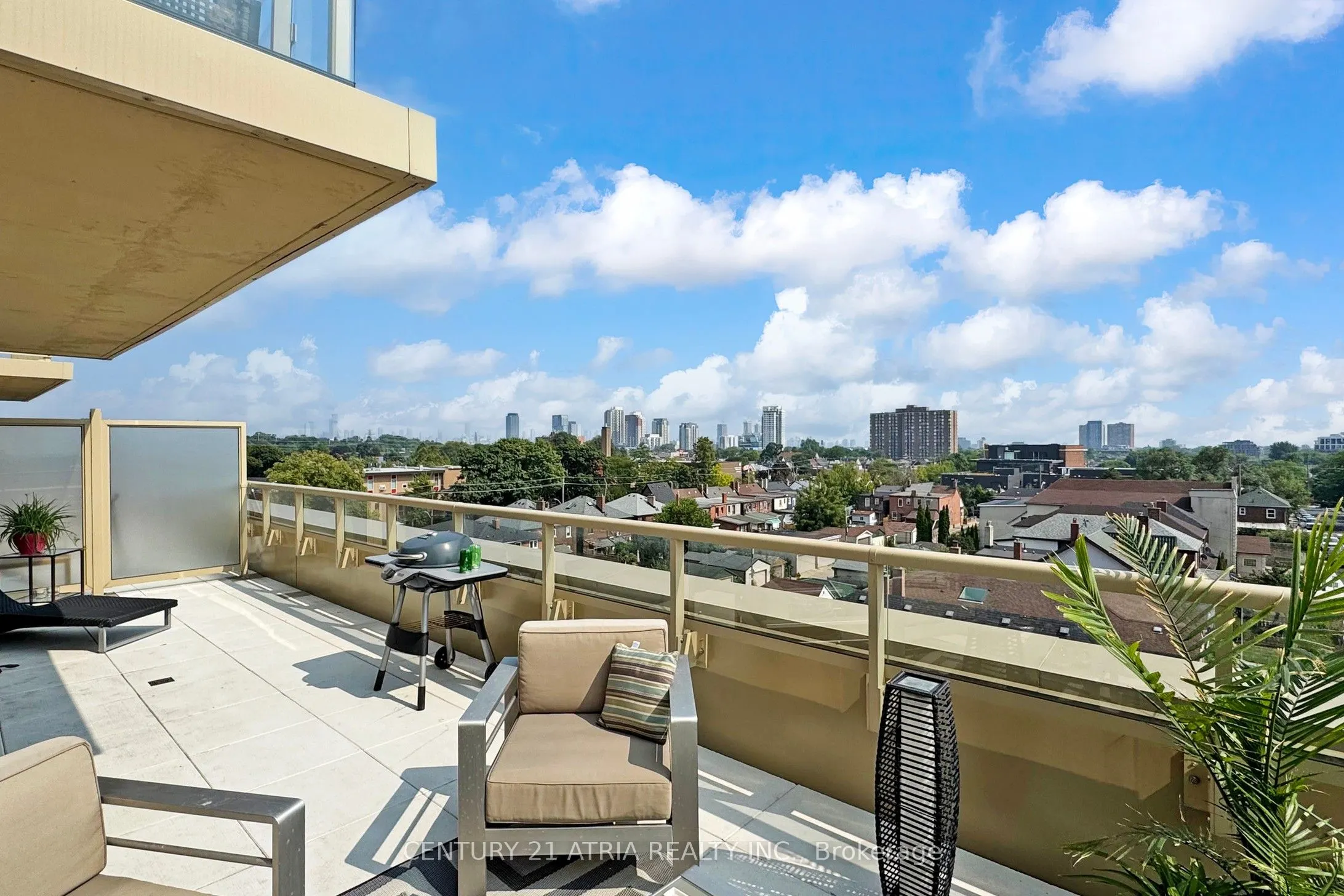 1787 St Clair Avenue, #607