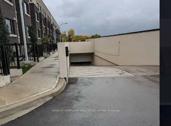 1135 cooke Boulevard, #120