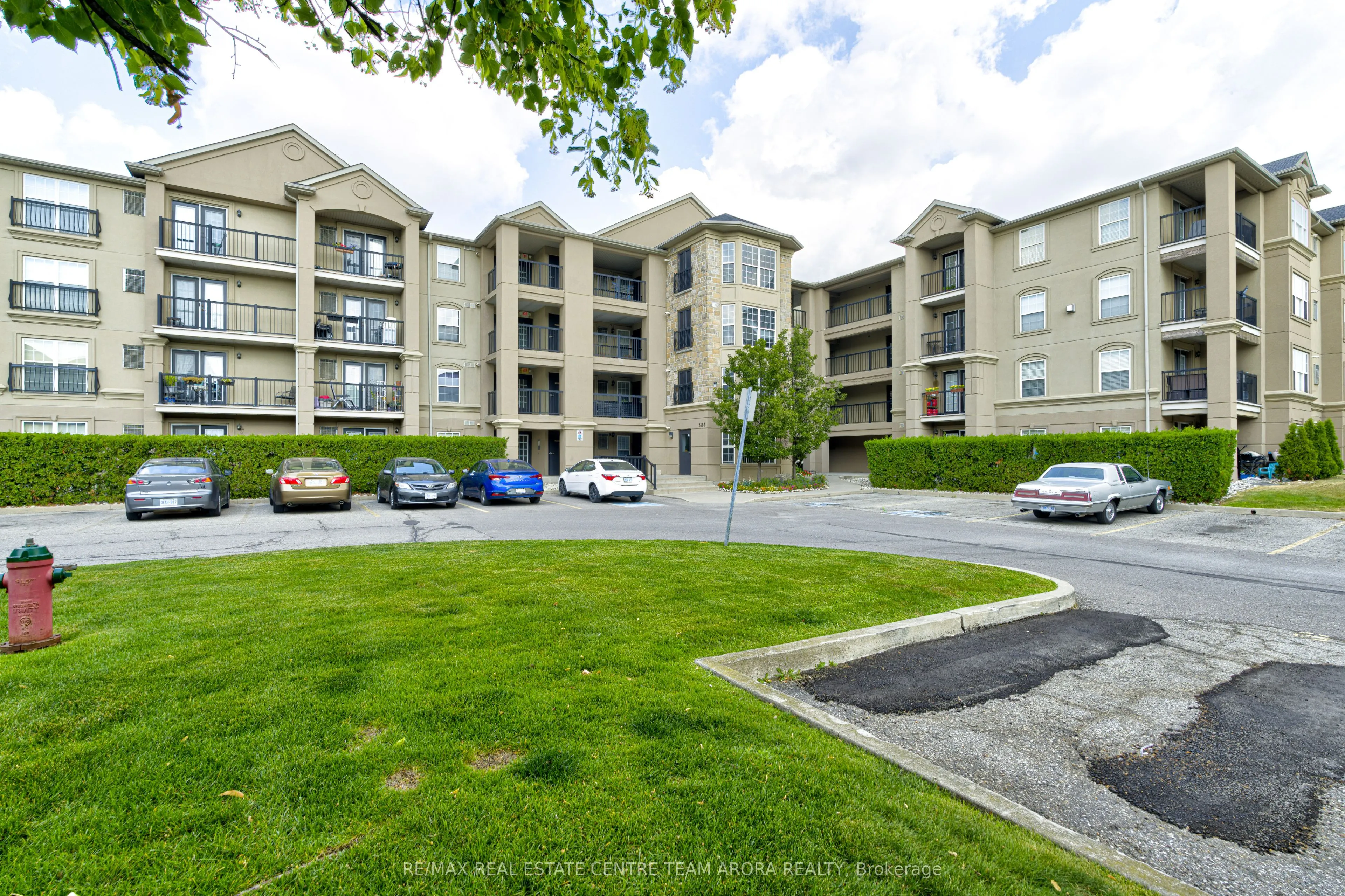 1483 Maple Avenue, #408