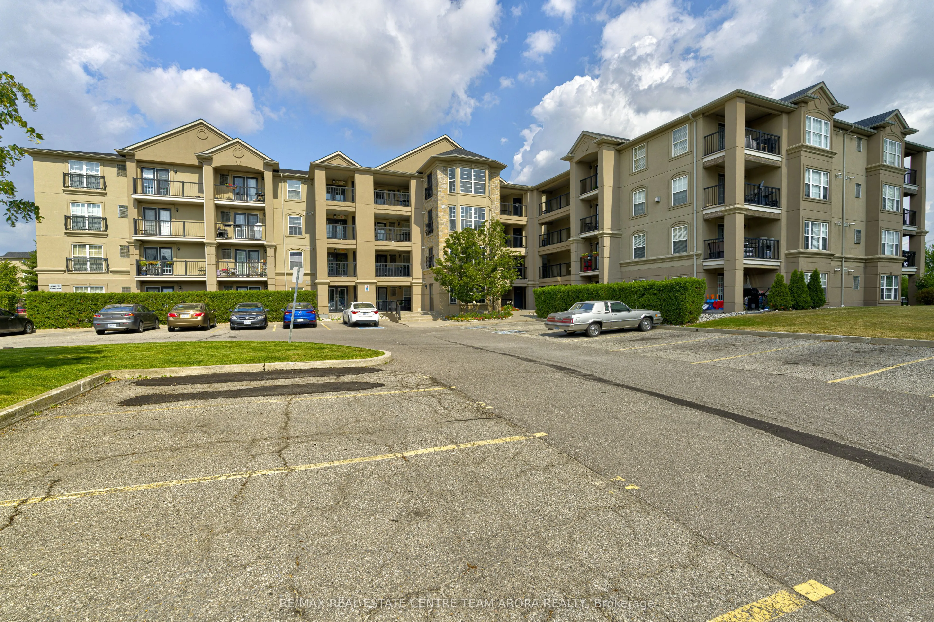 1483 Maple Avenue, #408