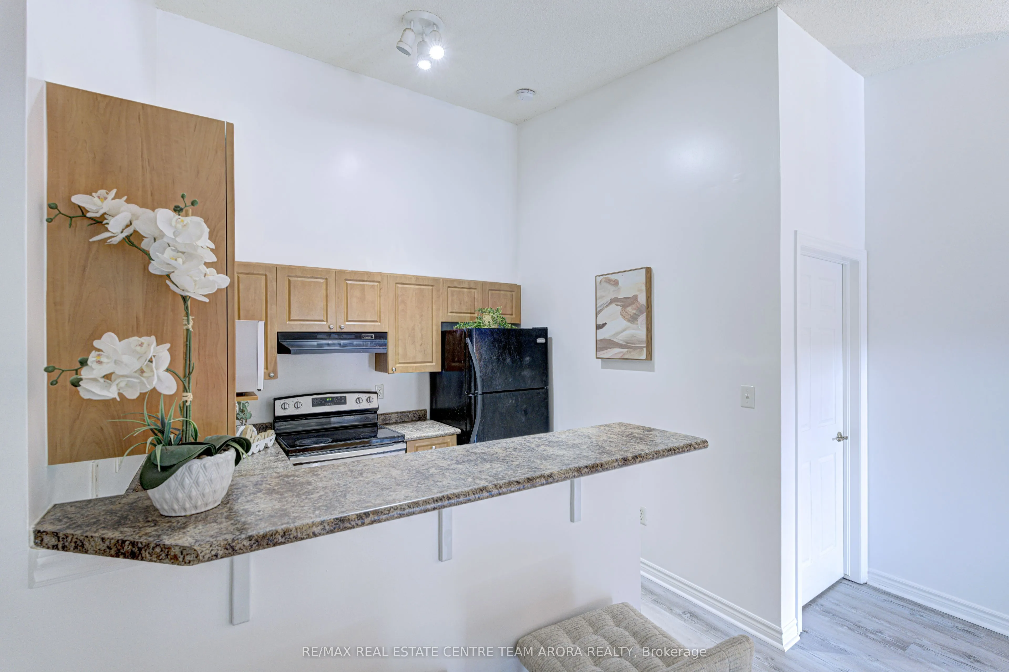 1483 Maple Avenue, #408