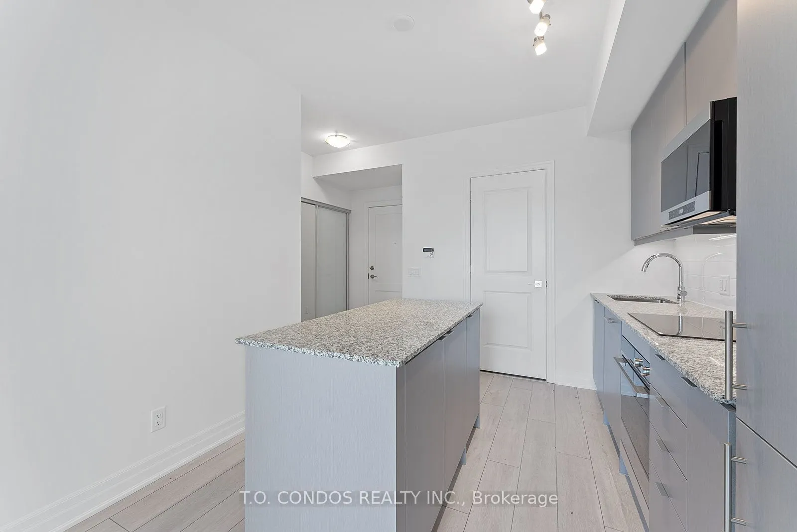 30 Elm Drive W, #505