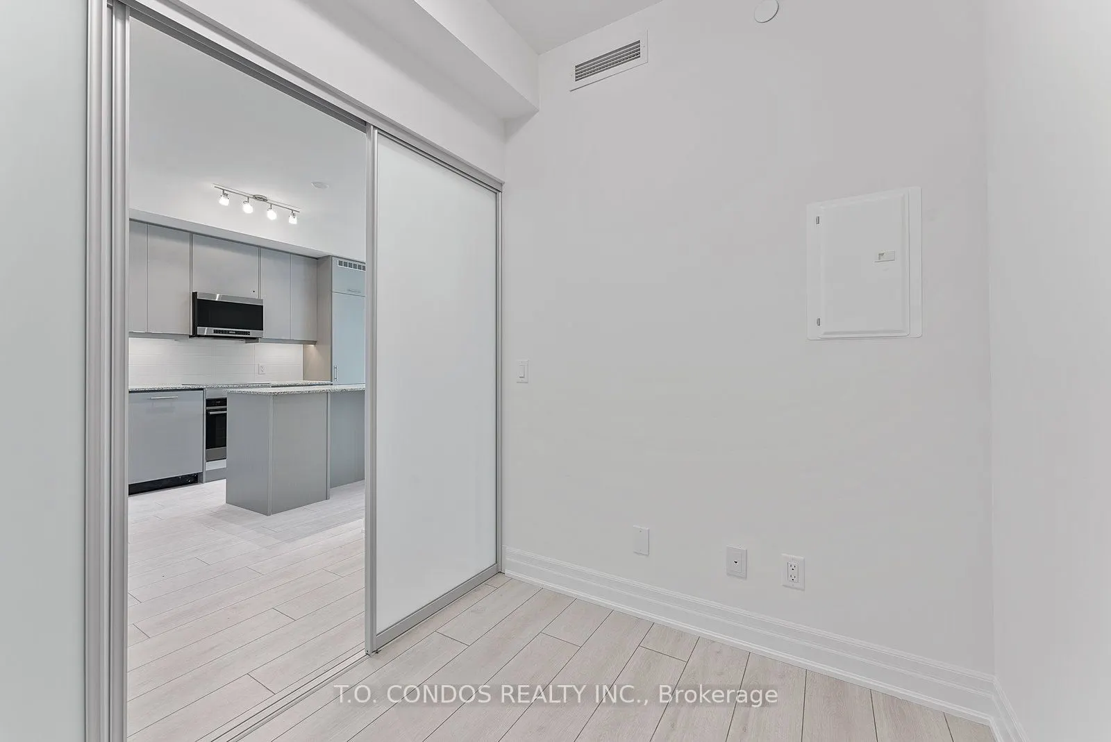 30 Elm Drive W, #505