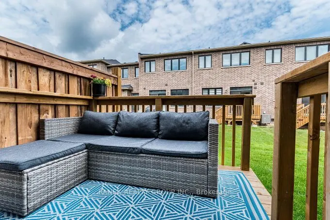 1411 Oakmont Common