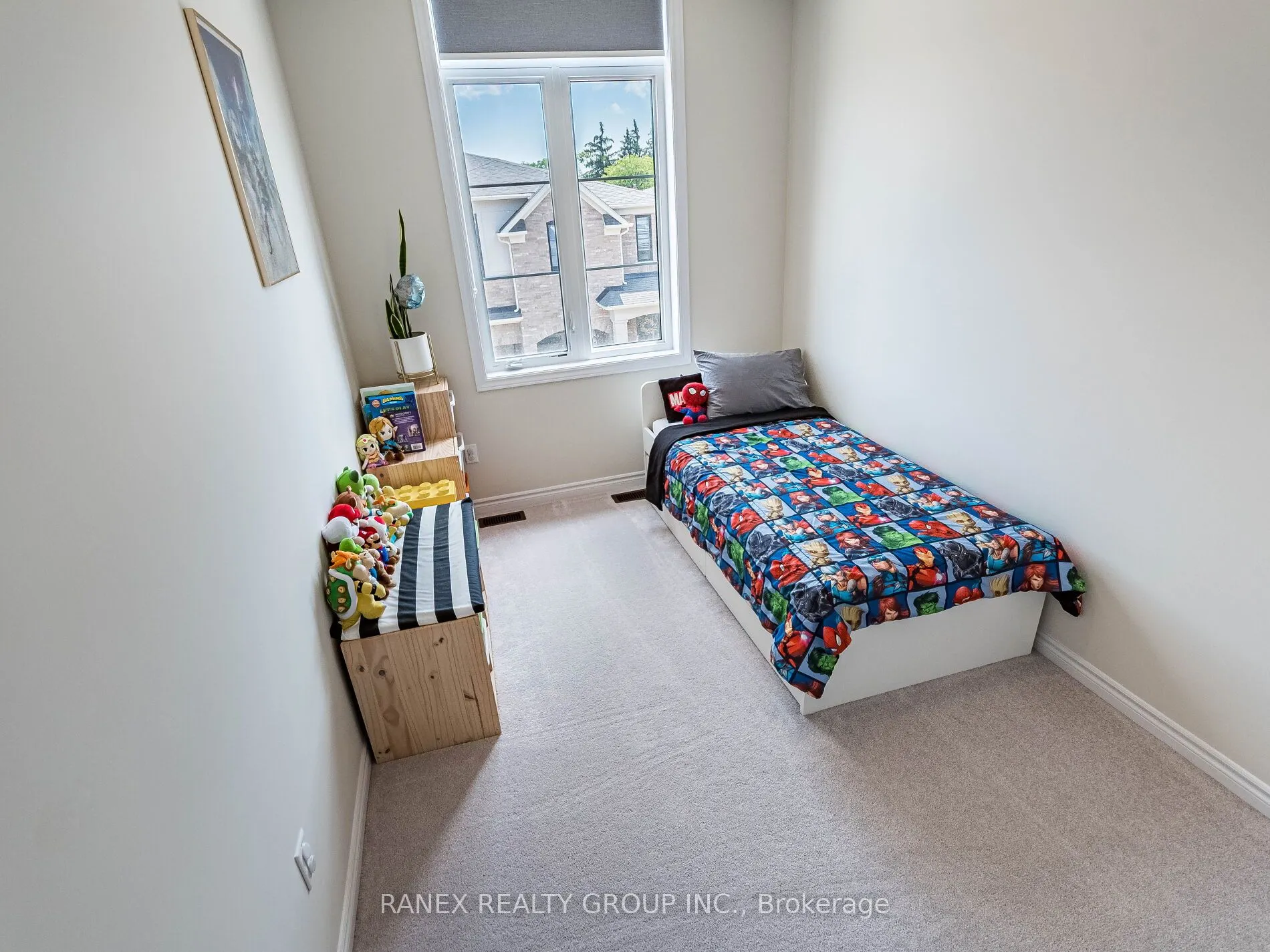 1411 Oakmont Common