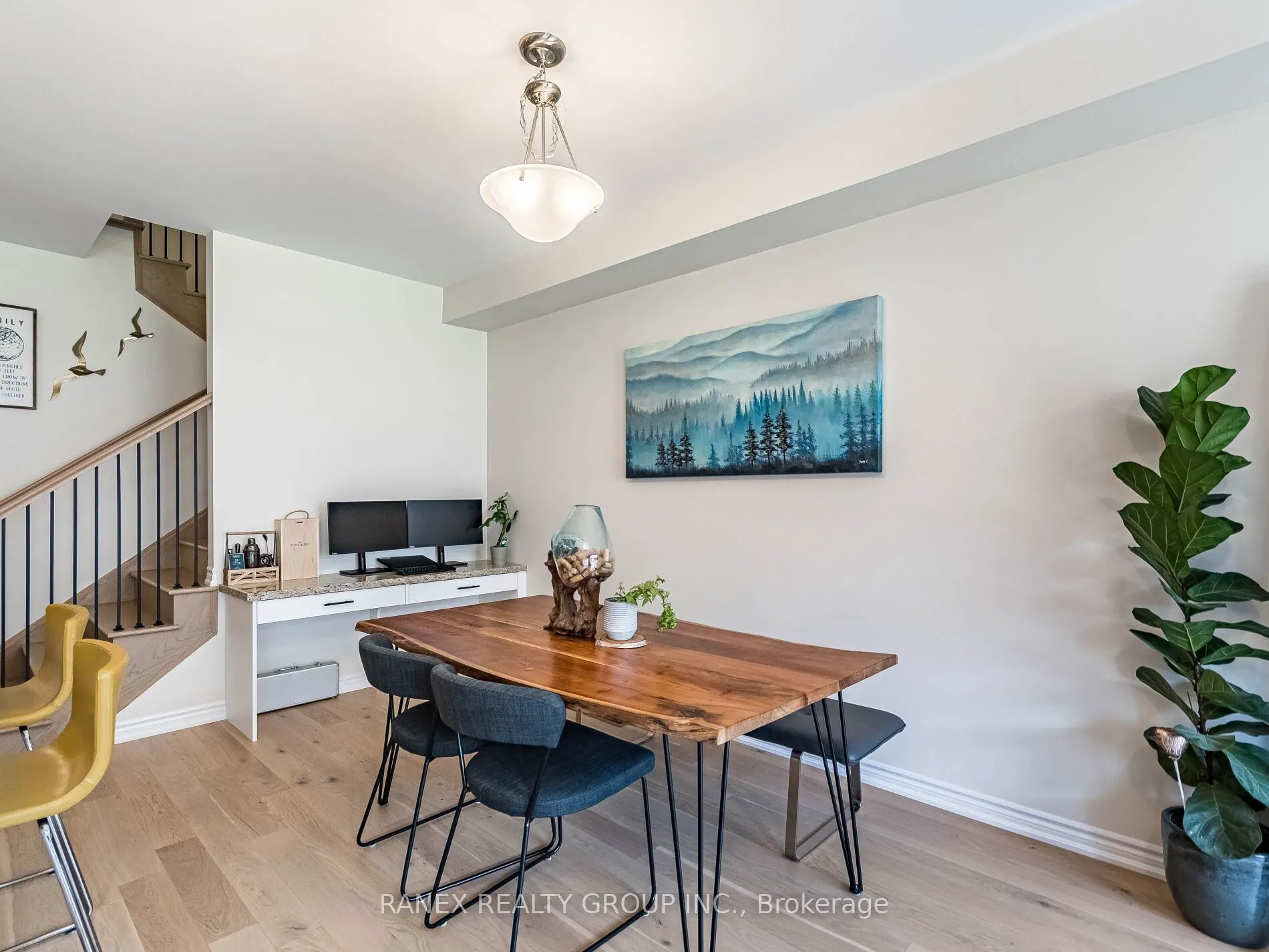 1411 Oakmont Common