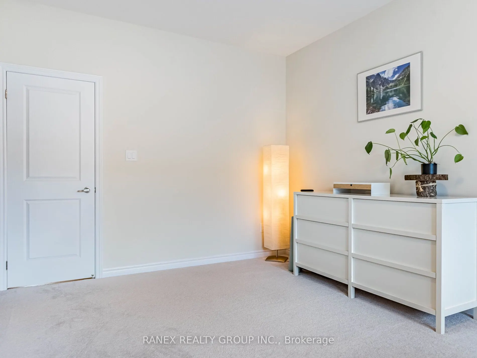 1411 Oakmont Common