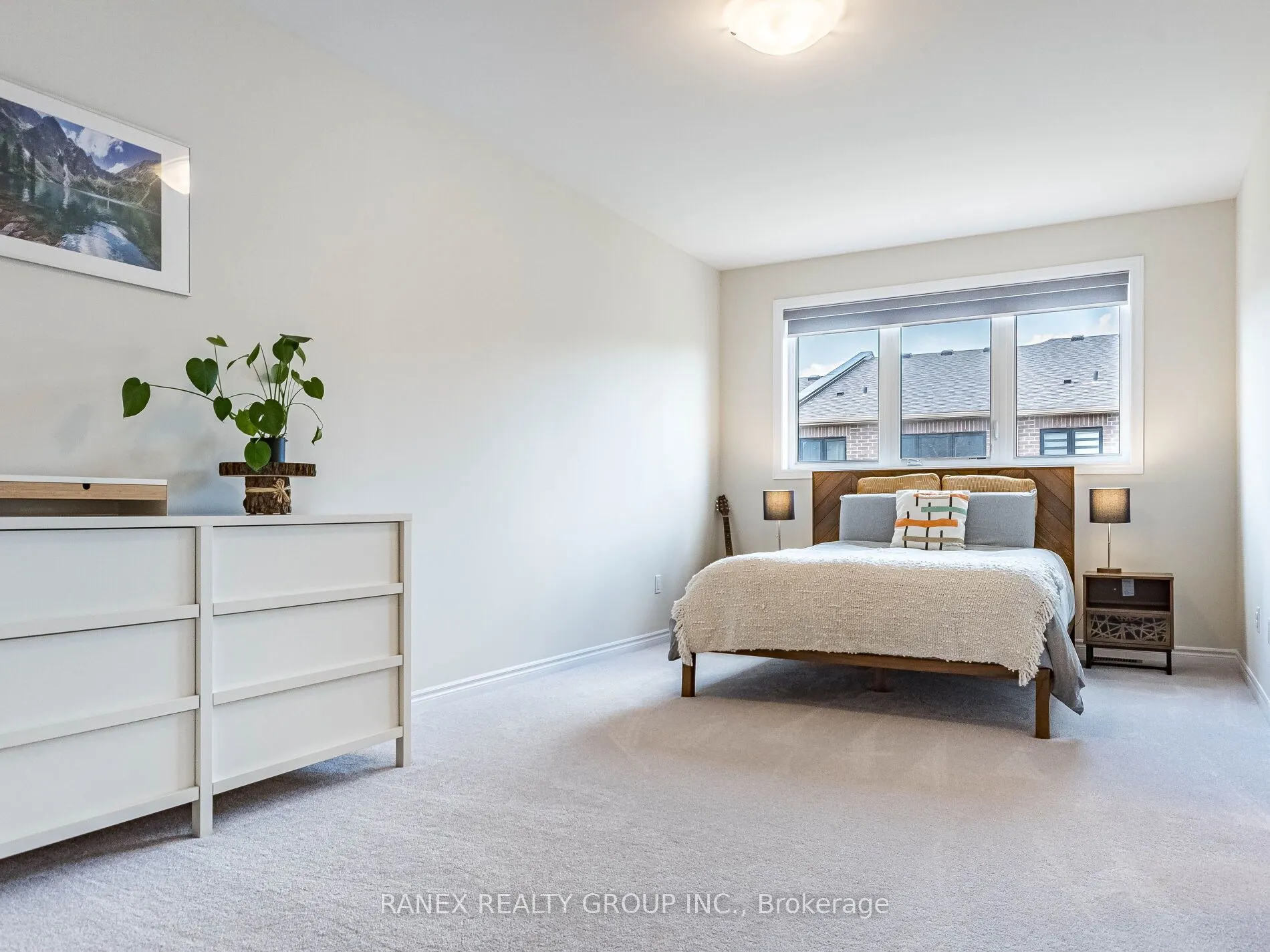 1411 Oakmont Common
