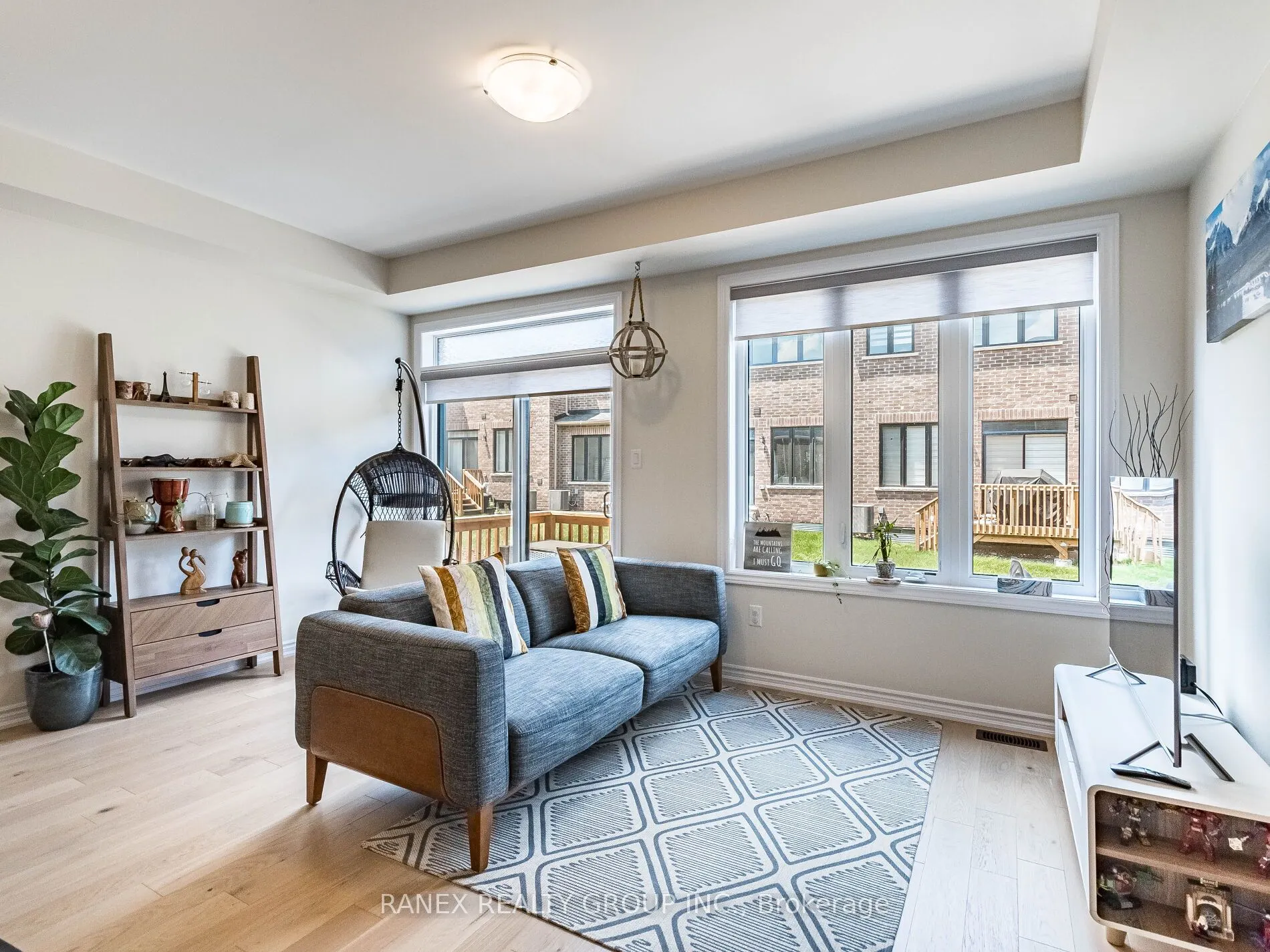 1411 Oakmont Common