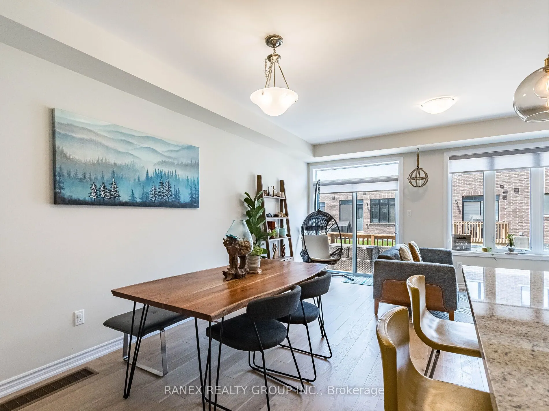 1411 Oakmont Common