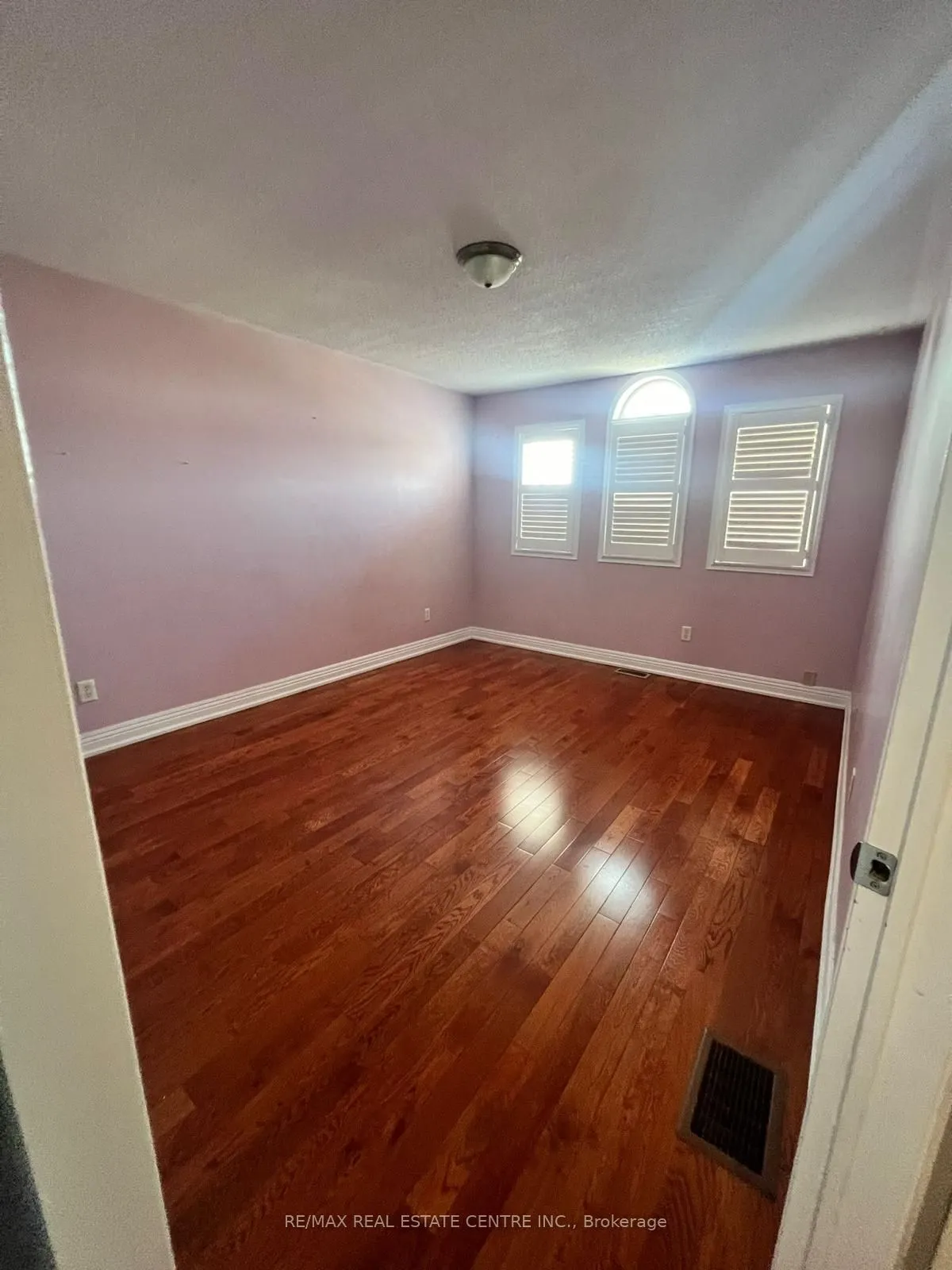 18 Legacy Lane, #Upper