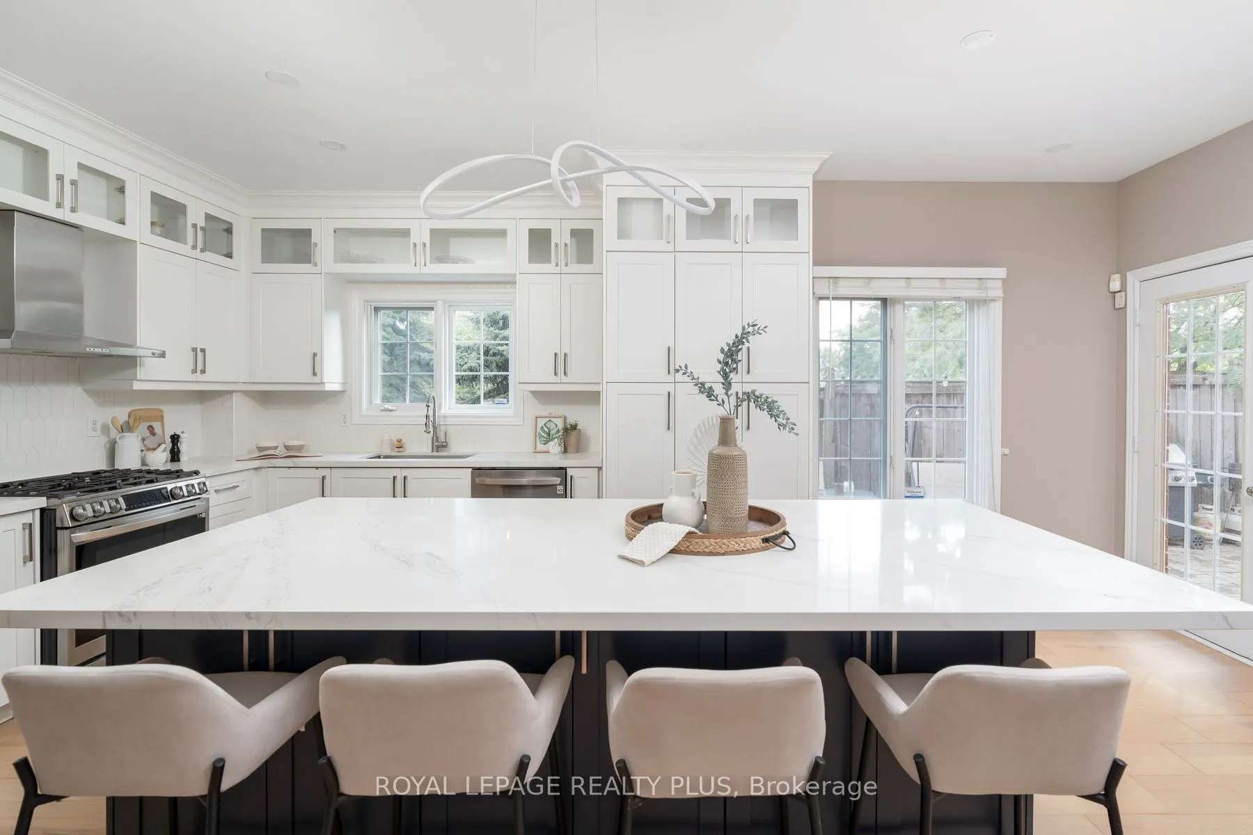 1059 McClenahan Crescent