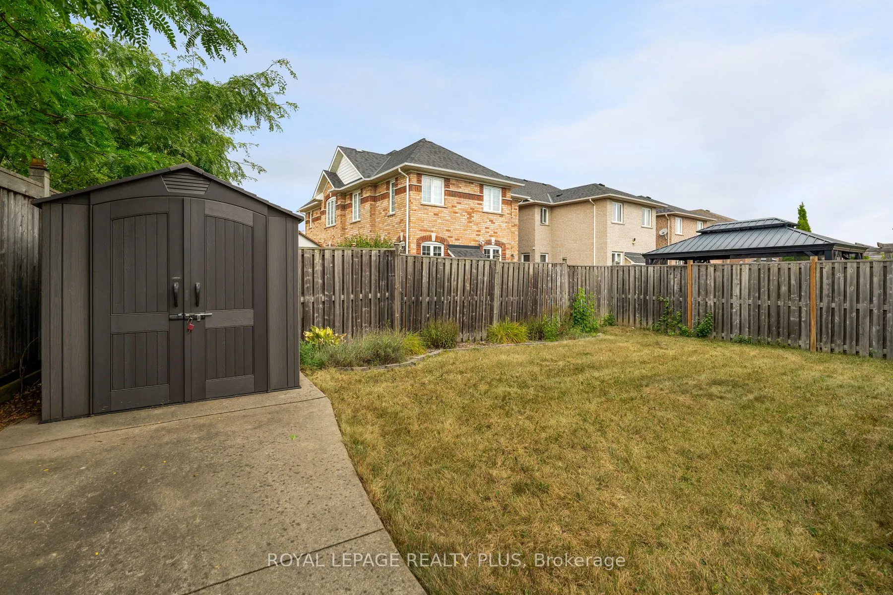 1059 McClenahan Crescent