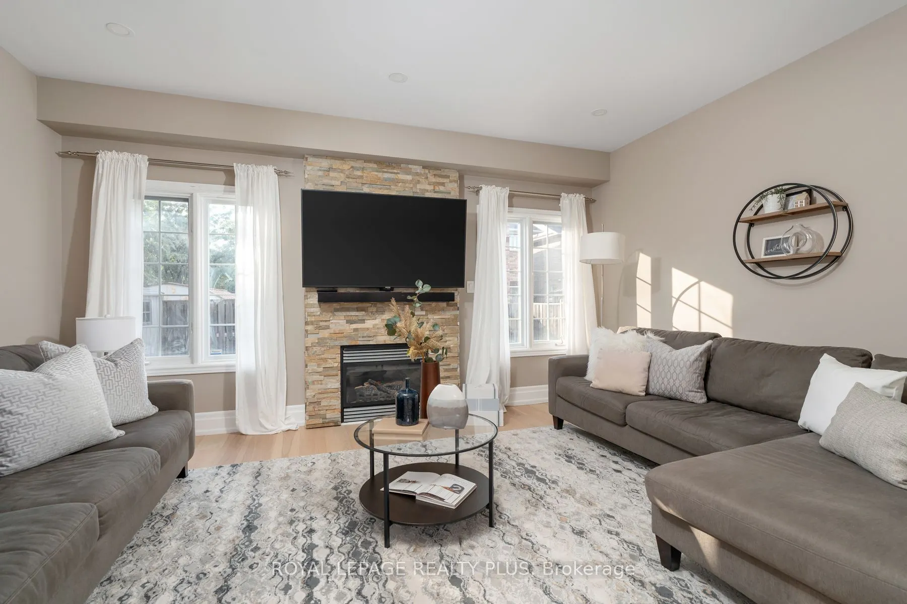 1059 McClenahan Crescent