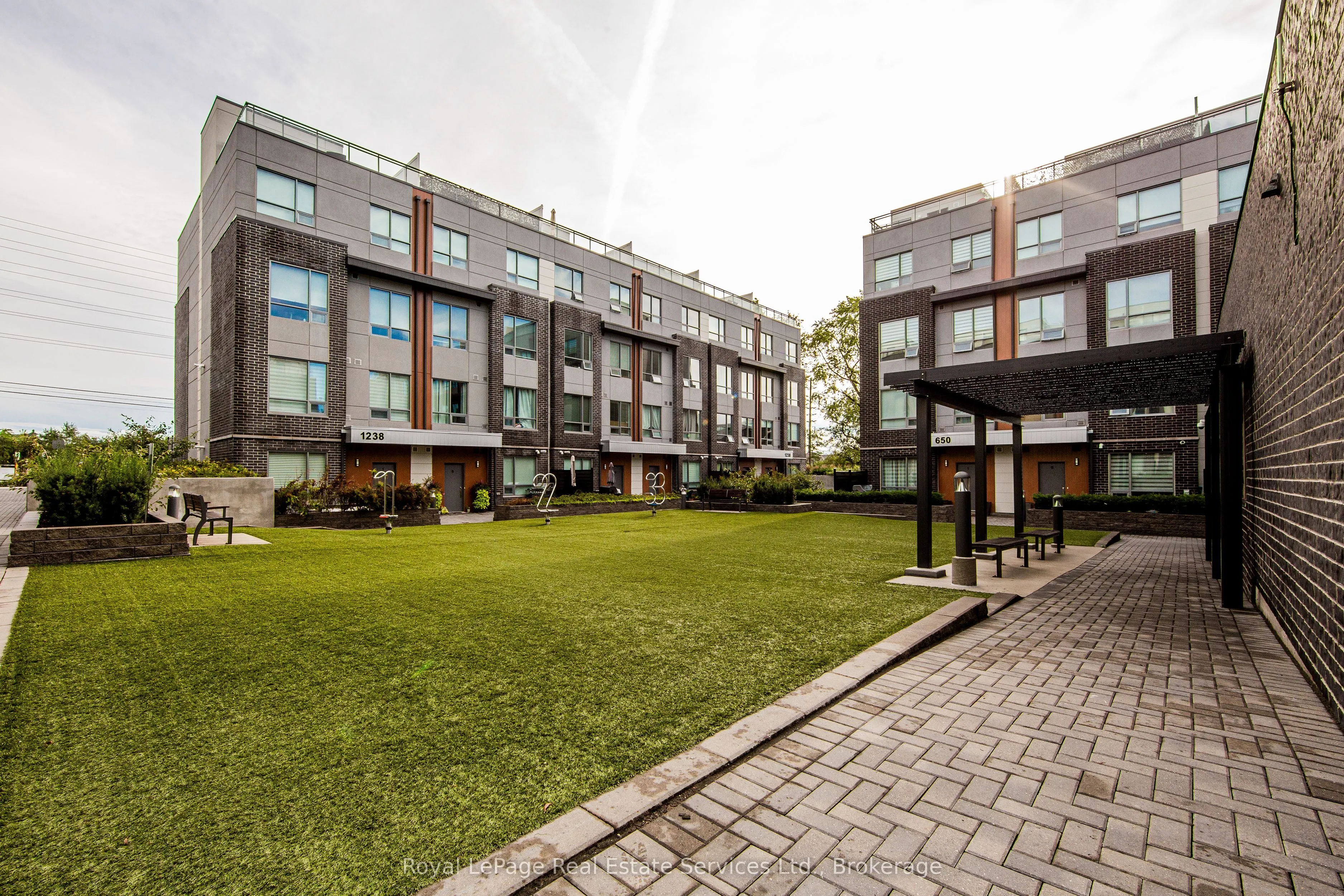 1238 Cawthra Road, #16