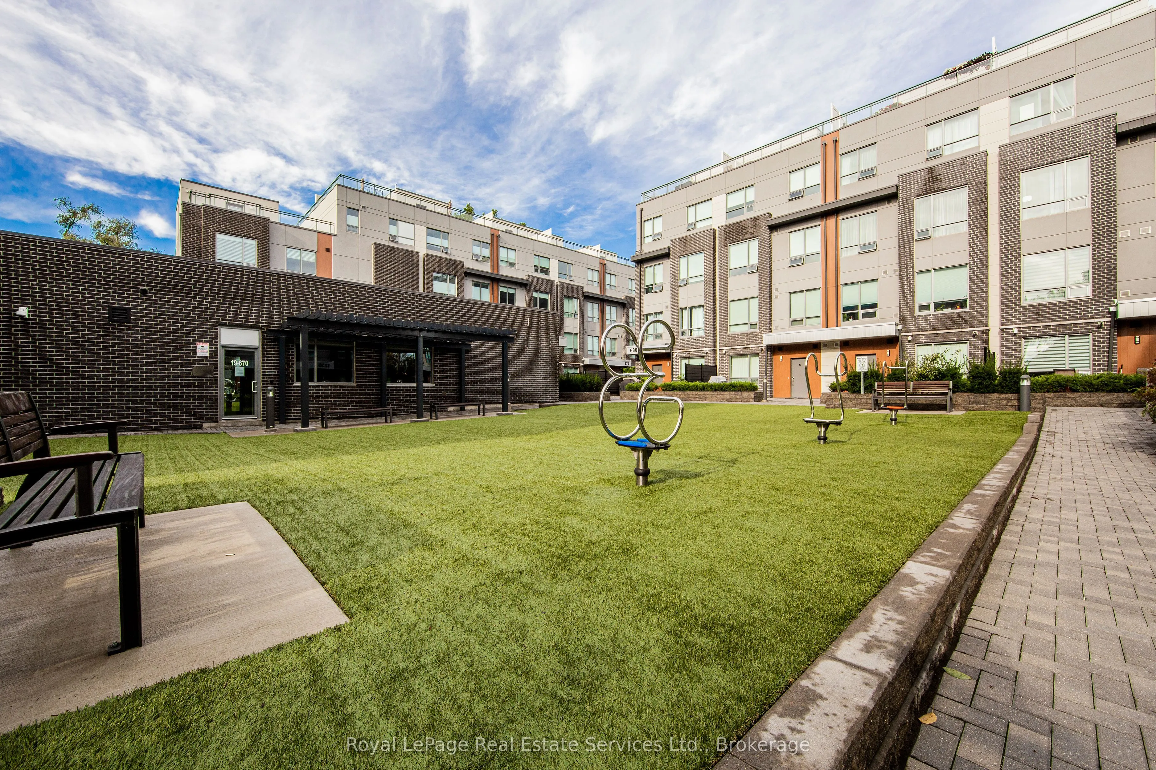 1238 Cawthra Road, #16