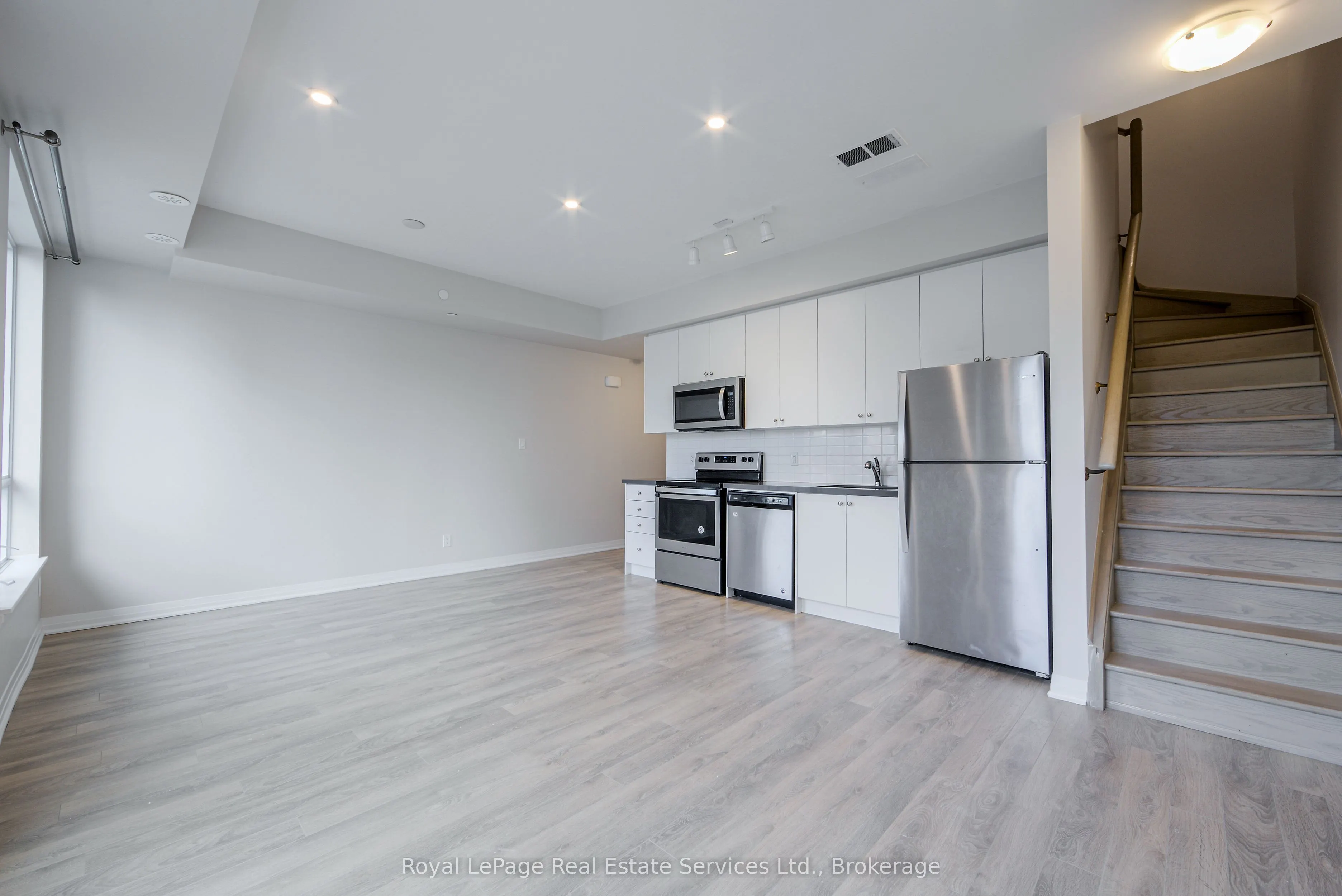 1238 Cawthra Road, #16