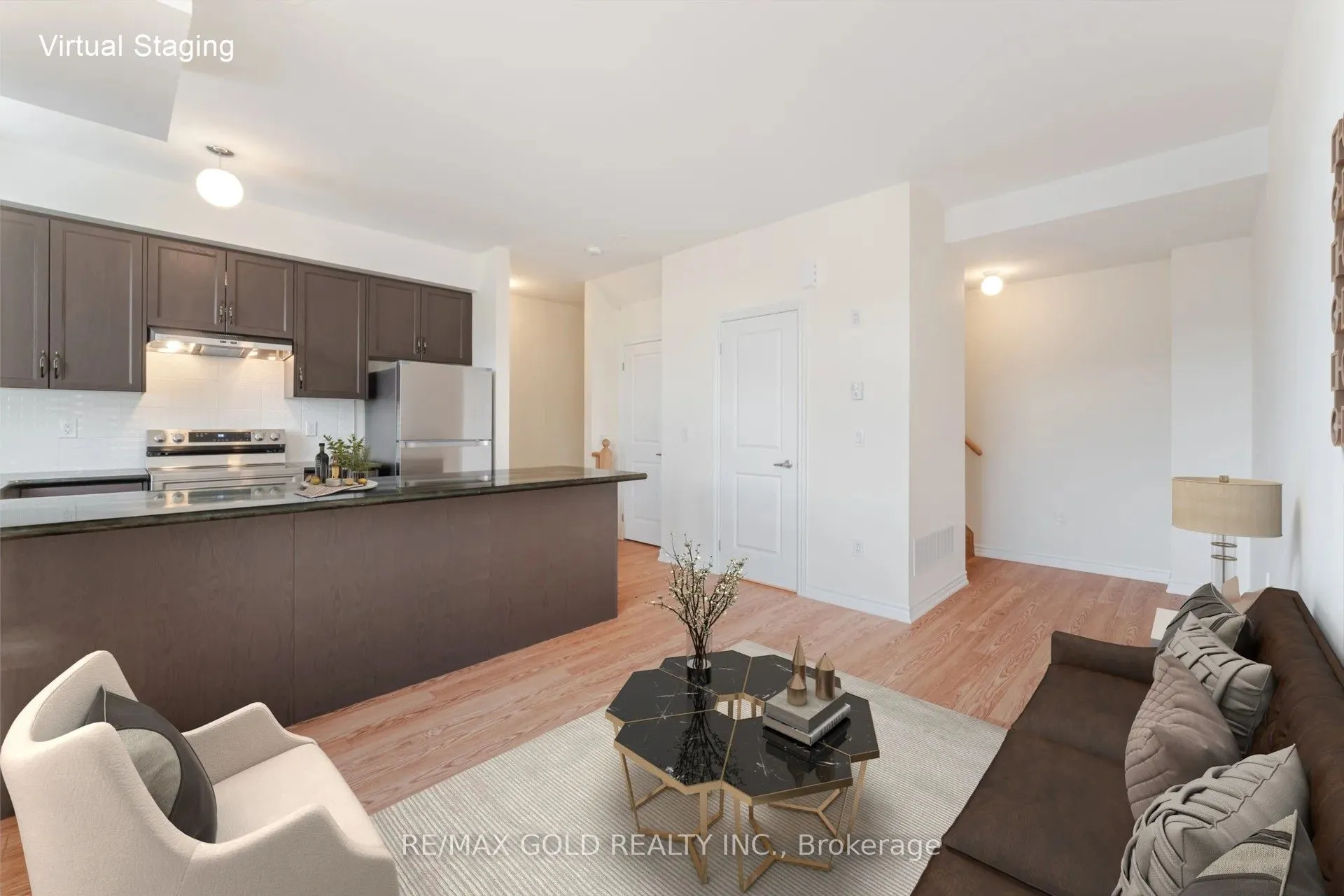 10 Halliford Place, #313
