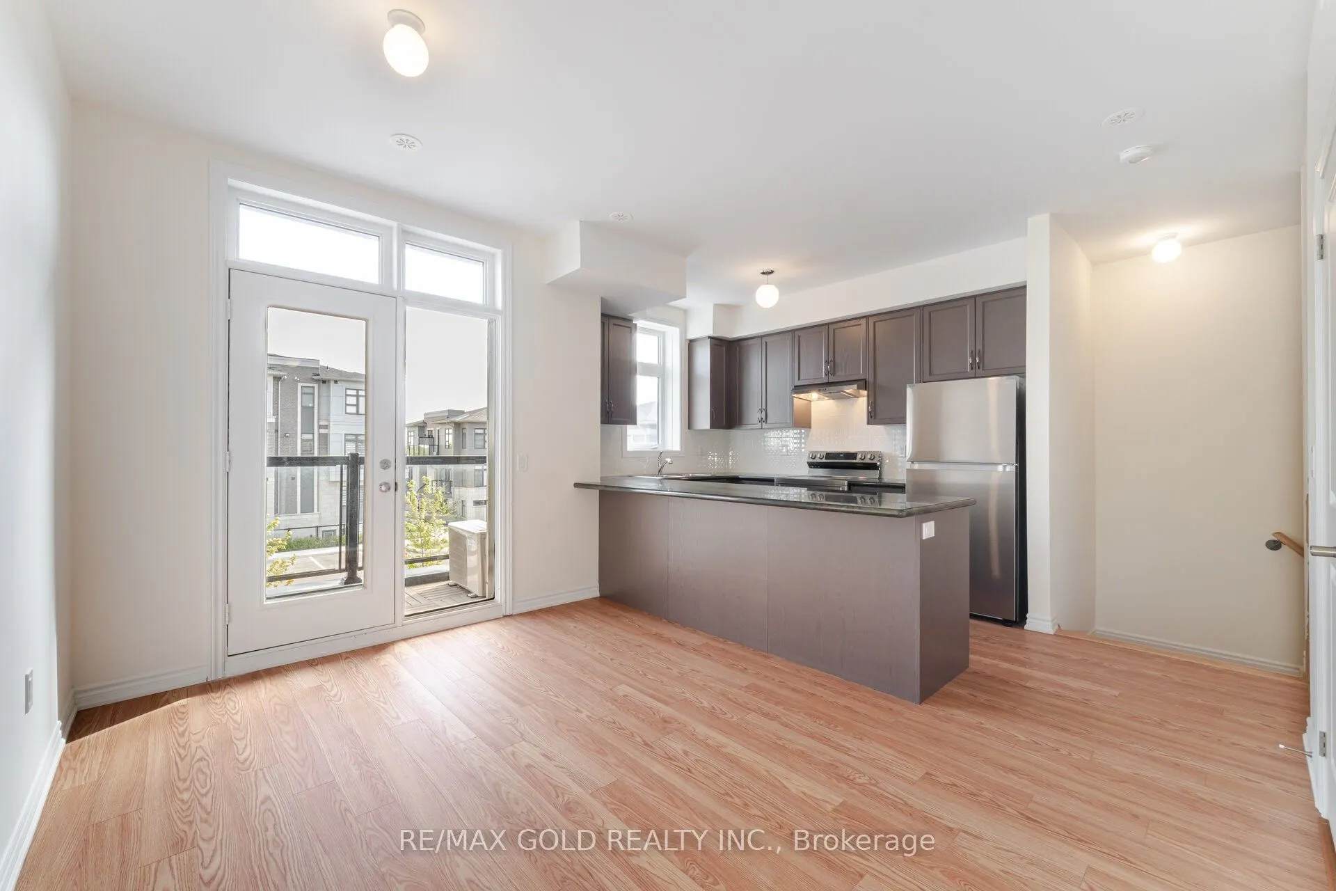 10 Halliford Place, #313